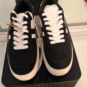 Brand new Project cloud   Black and White women’s  Sneakers size 9